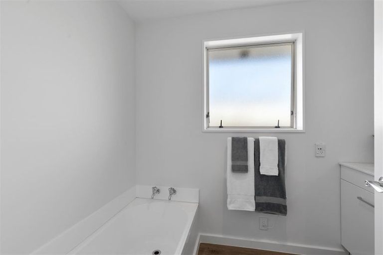 Photo of property in 3/200 Wainoni Road, Avondale, Christchurch, 8061