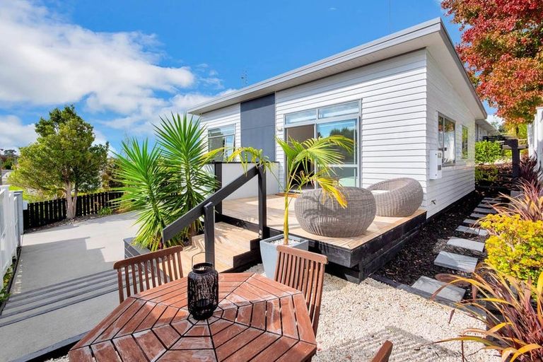 Photo of property in 50a Killarney Avenue, Torbay, Auckland, 0630