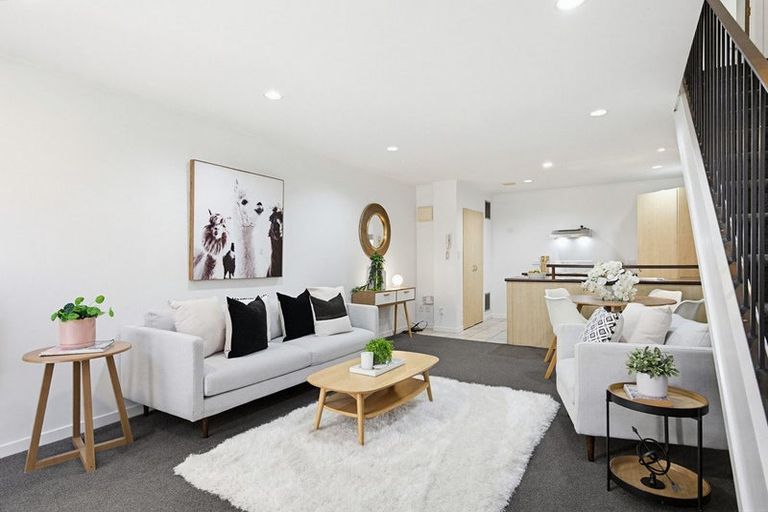 Photo of property in Mendosa Terraces Apartments, 14/9 Ebor Street, Te Aro, Wellington, 6011