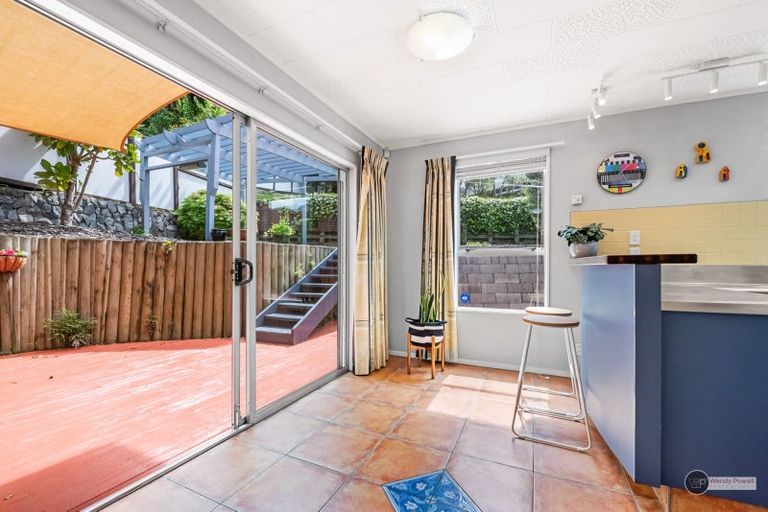 Photo of property in 74 Tirohanga Road, Tirohanga, Lower Hutt, 5010