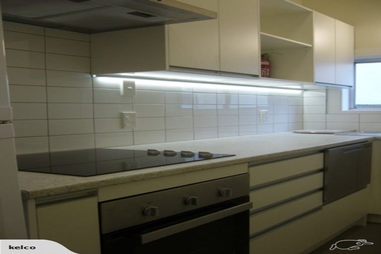 Photo of property in 4 Hawker Street, Mount Victoria, Wellington, 6011