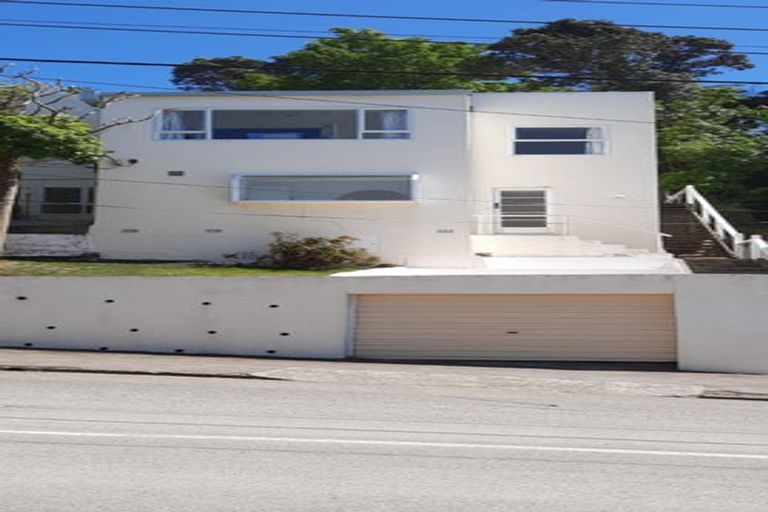 Photo of property in 64 Rolleston Street, Mount Cook, Wellington, 6021