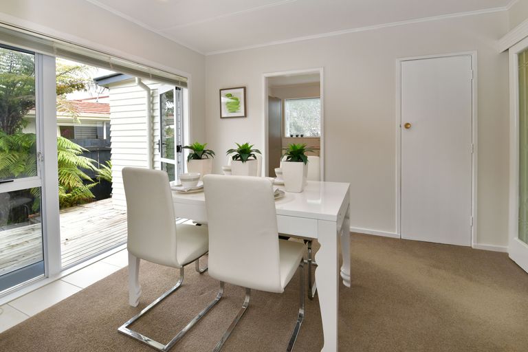 Photo of property in 57 Hatton Road, Orewa, 0931