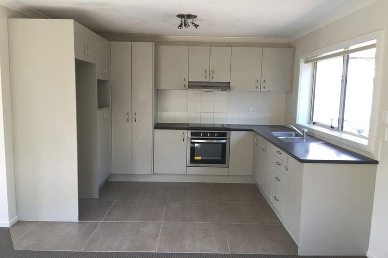 Photo of property in 76 Hugh Green Drive, Pinehill, Auckland, 0632