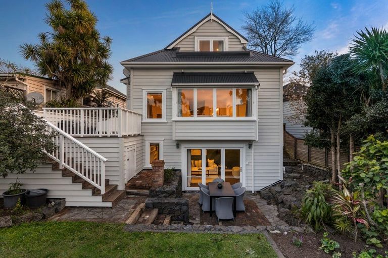 Photo of property in 19 Burnley Terrace, Mount Eden, Auckland, 1024