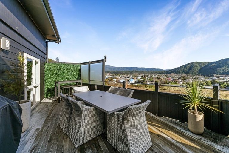 Photo of property in 9 Matai Place, Waikawa, Picton, 7220