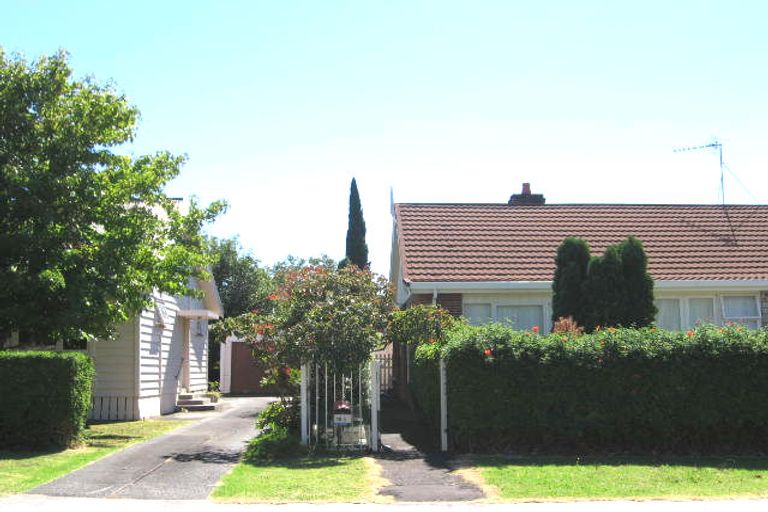 Photo of property in 1/18 Ocean View Road, Milford, Auckland, 0620
