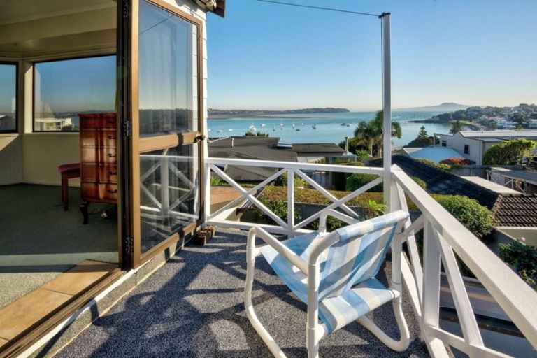 Photo of property in 2/3 Te Akau Crescent, Bucklands Beach, Auckland, 2012
