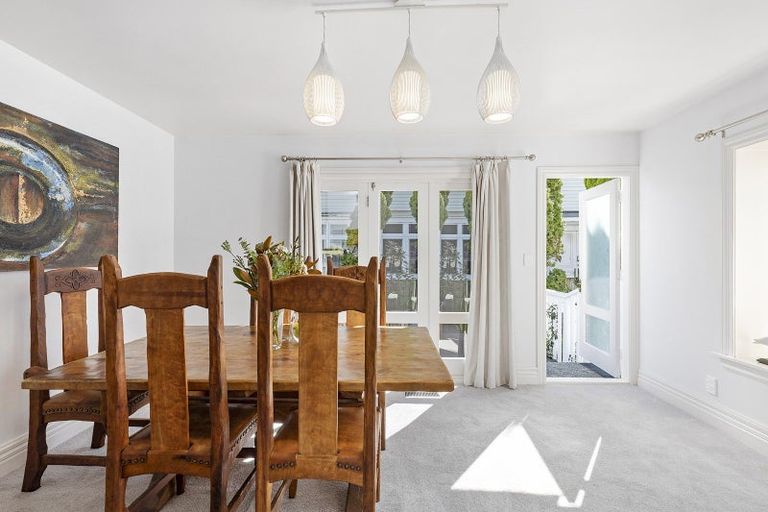 Photo of property in 12b Hobson Street, Thorndon, Wellington, 6011