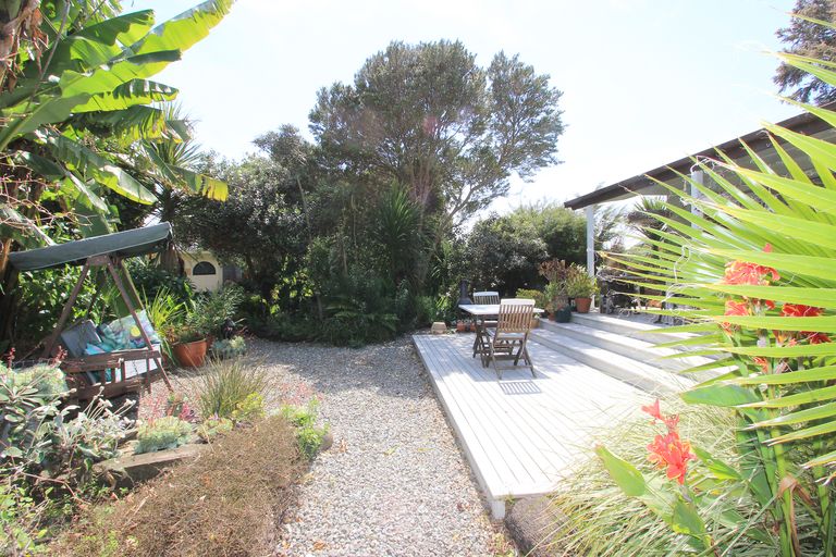 Photo of property in 38 Holdaway Street, Riversdale, Blenheim, 7201