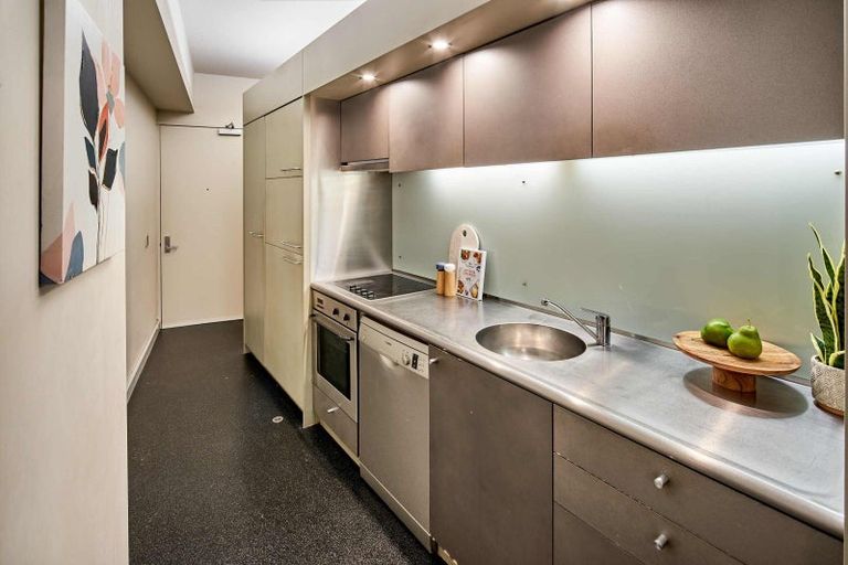 Photo of property in Gerondis Bldg Apartments, 108/60 Willis Street, Wellington Central, Wellington, 6011