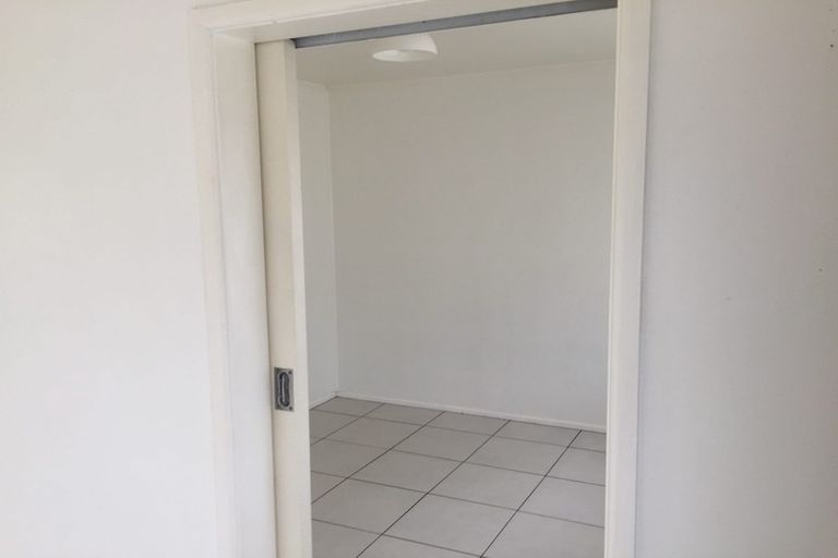 Photo of property in 127 Rosier Road, Glen Eden, Auckland, 0602