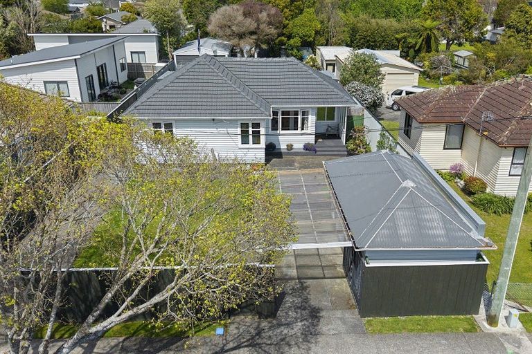 Photo of property in 17 Burden Avenue, Wainuiomata, Lower Hutt, 5014