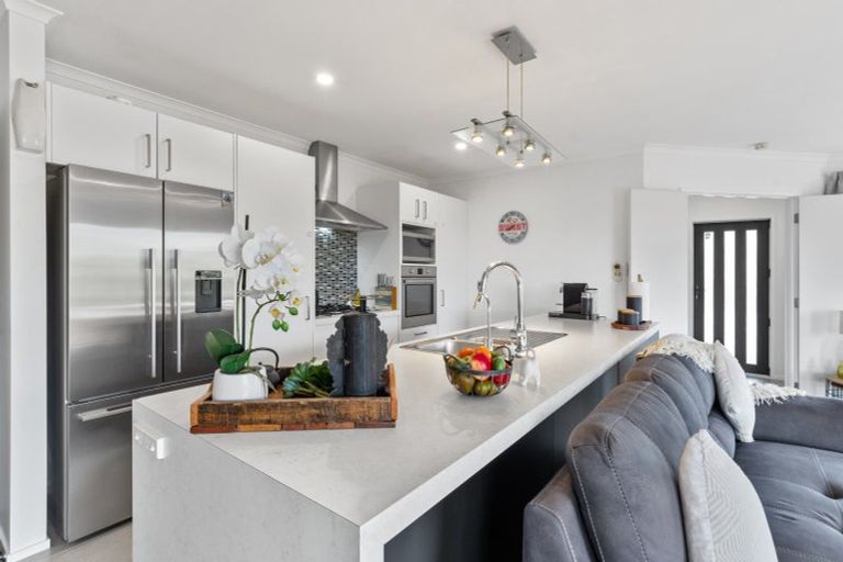 Photo of property in 43 Abby Close, Pukekohe, 2120