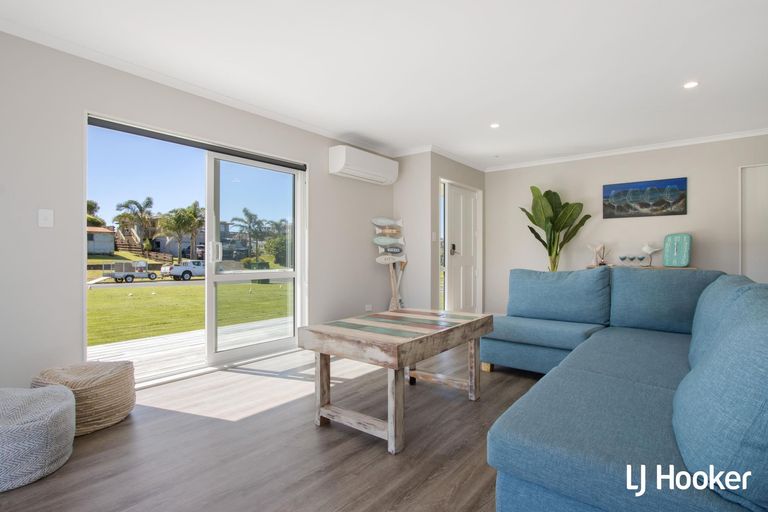 Photo of property in 4 Sandy Place, Waihi Beach, 3611