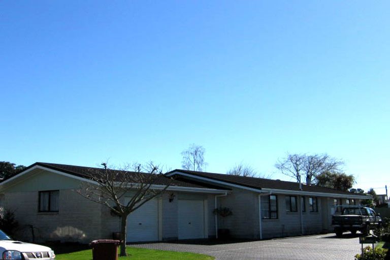 Photo of property in 18 Massey Place, Masterton, 5810