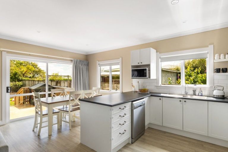 Photo of property in 26 Brookes Street, Inglewood, 4330