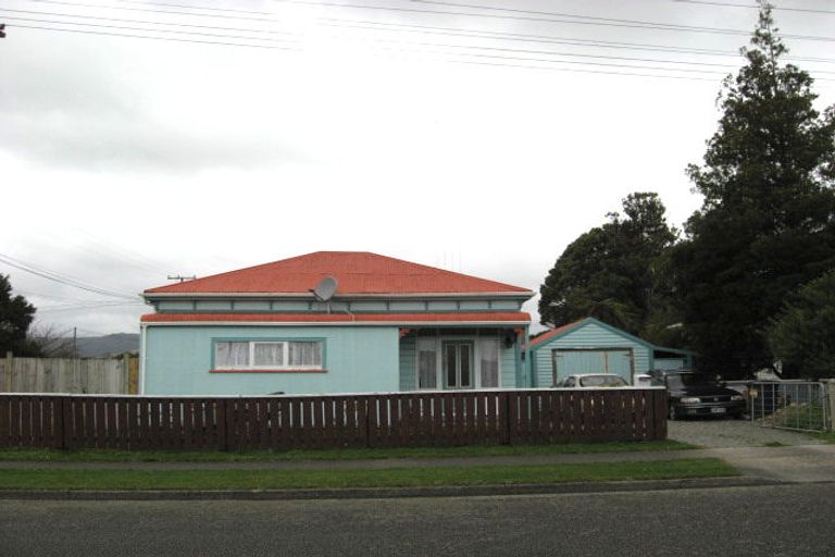 Photo of property in 178 Winchester Street, Levin, 5510