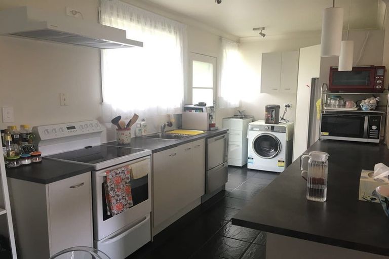 Photo of property in 62 Stott Avenue, Birkdale, Auckland, 0626