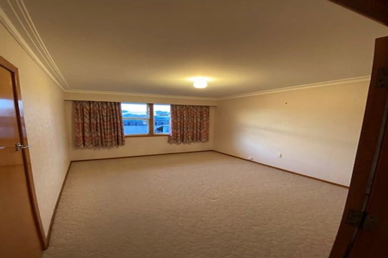 Photo of property in 241 Mangorei Road, Merrilands, New Plymouth, 4312