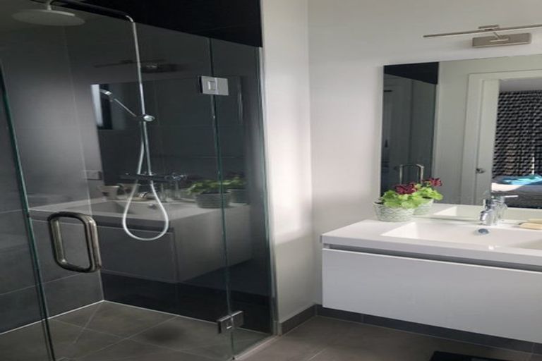 Photo of property in 24 Huxley Place, Lake Hayes, Queenstown, 9304