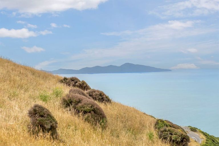 Photo of property in 1122b Paekakariki Hill Road, Paekakariki Hill, Porirua, 5381