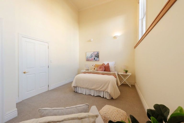 Photo of property in 18 George Street, Thorndon, Wellington, 6011
