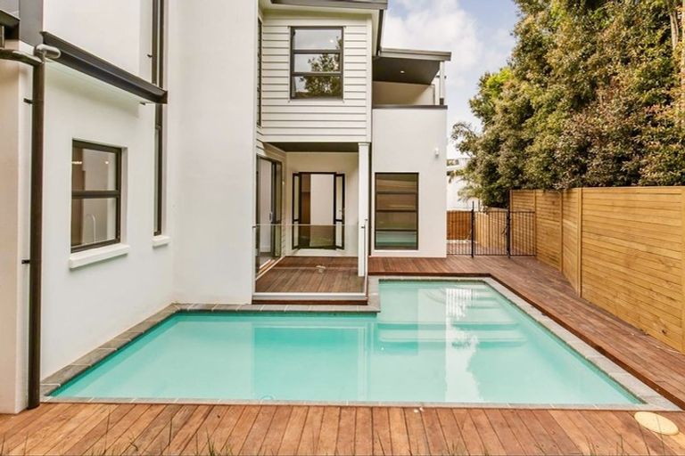 Photo of property in 44b Bay Road, Saint Heliers, Auckland, 1071