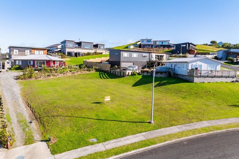 Photo of property in 30 Weka Street, Mangawhai, 0505