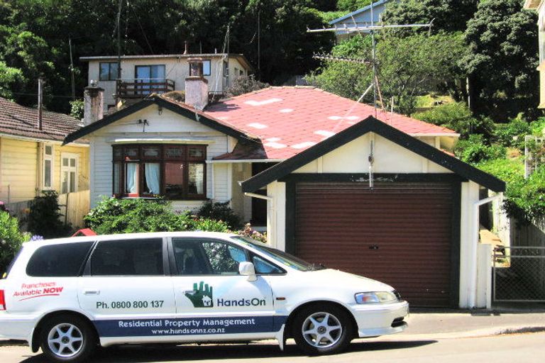 Photo of property in 129 Melbourne Road, Island Bay, Wellington, 6023