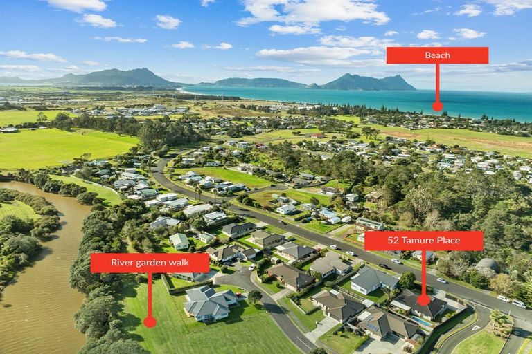 Photo of property in 52 Tamure Place, Ruakaka, 0116