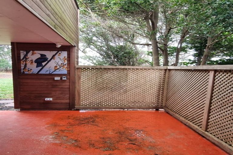 Photo of property in 2/58 Cliff Road, Torbay, Auckland, 0630