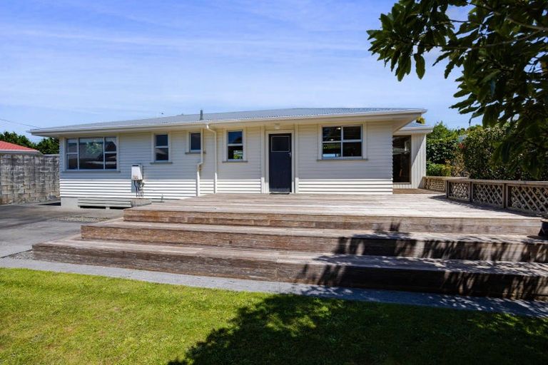 Photo of property in 3 Fyson Place, Hawera, 4610