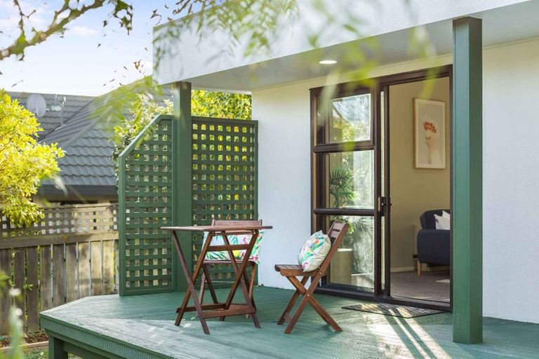 Photo of property in 22 Joseph Banks Drive, Whitby, Porirua, 5024