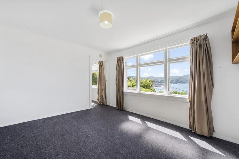 Photo of property in 13 Palliser Road, Roseneath, Wellington, 6011