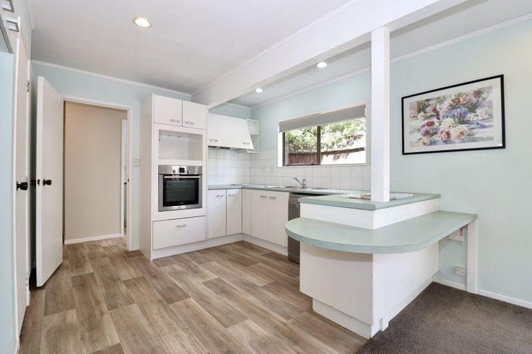 Photo of property in 1/5 Rosca Lane, Sunnyhills, Auckland, 2010