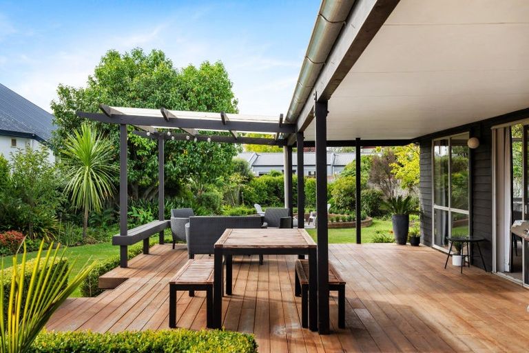 Photo of property in 11 Holyrood Street, Taradale, Napier, 4112