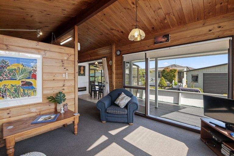 Photo of property in 64 Edinburgh Terrace, Foxton Beach, Foxton, 4815