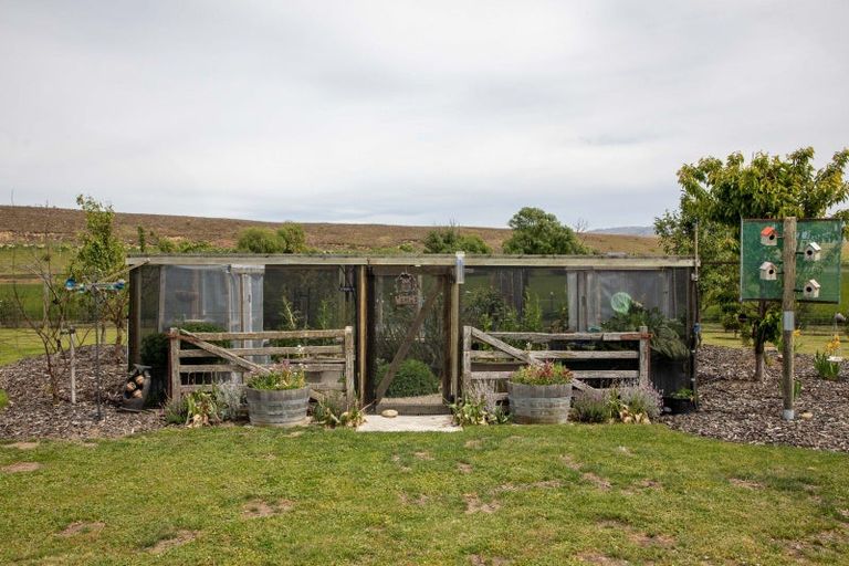 Photo of property in 57 Golden Road, Springvale, Alexandra, 9393