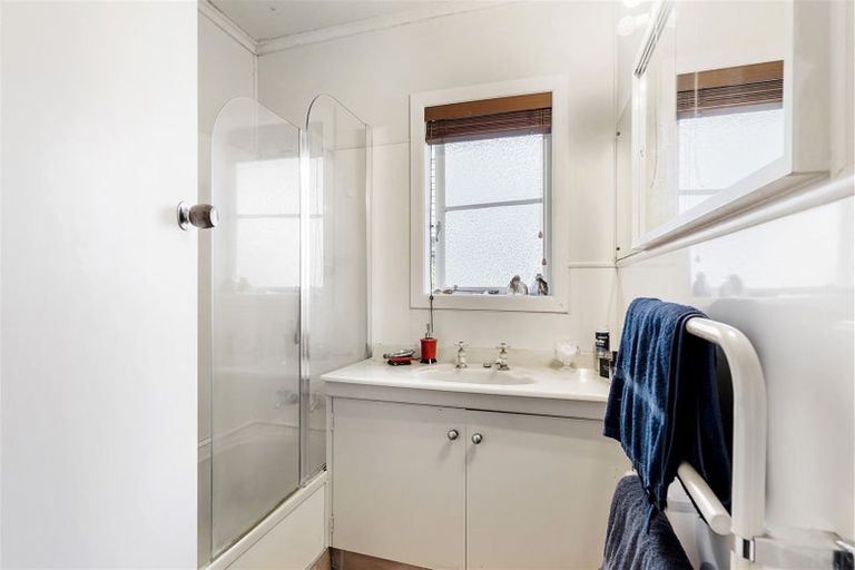 Photo of property in 32 Monarch Avenue, Hillcrest, Auckland, 0627