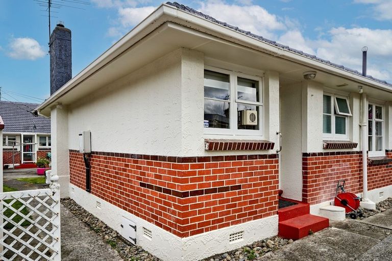 Photo of property in 5 Lane Street, Wallaceville, Upper Hutt, 5018