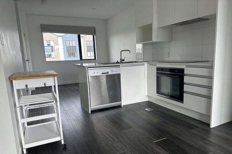 Photo of property in 12/3 Abbotleigh Avenue, Te Atatu Peninsula, Auckland, 0610