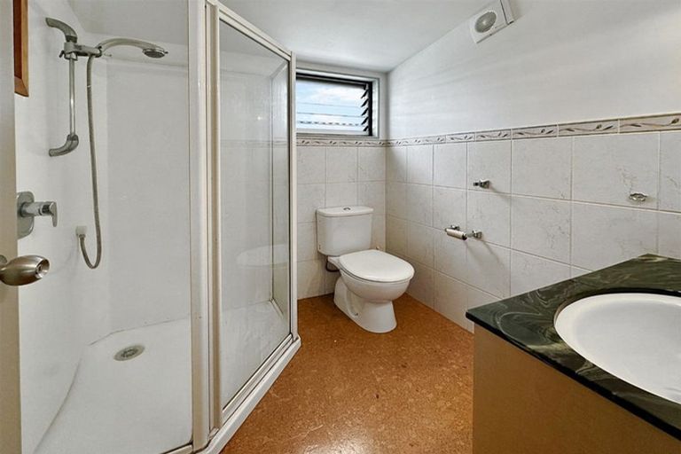 Photo of property in 1 The Esplanade, Eastern Beach, Auckland, 2012