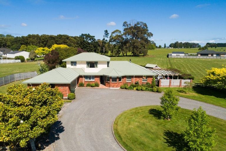 Photo of property in 19 Barnett Drive, Marton, 4710