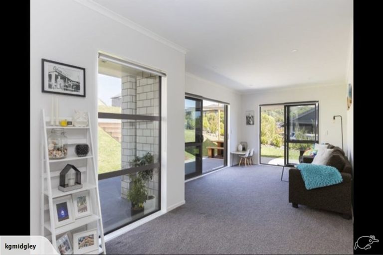 Photo of property in 10 Manuka Close, Mangawhai, 0505