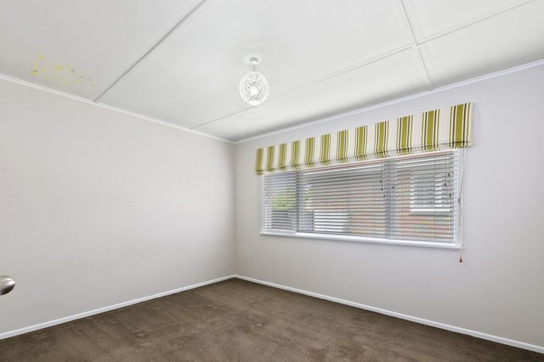 Photo of property in 15 Clyde Street, Utuhina, Rotorua, 3015