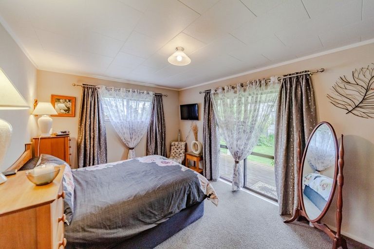 Photo of property in 10 Saint Marys Road, Waipukurau, 4200