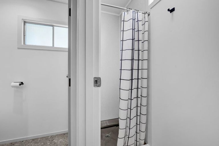 Photo of property in 24 Darwin Crescent, Spotswood, New Plymouth, 4310