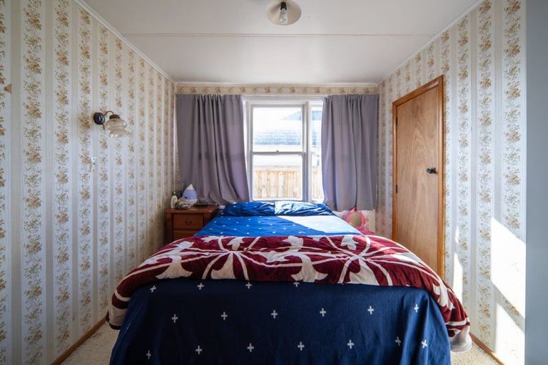 Photo of property in 27 Willis Street, Bader, Hamilton, 3206