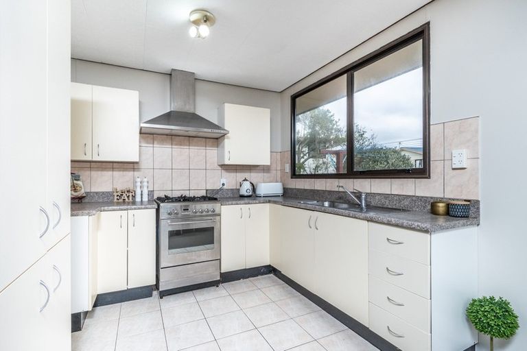 Photo of property in 18 Awatea Street, Ranui, Porirua, 5024